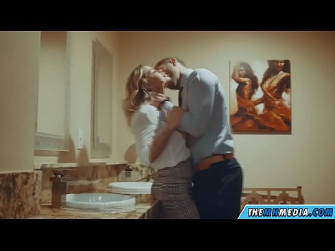 ❤️ ໃນເວລາທີ່ຜິວເນື້ອສີຂາວ busty seduces ທ່ານຢູ່ໃນຫ້ອງນ້ໍາສາທາລະນະ ❤❌ ຮູບໂປ້ທາງຮູທະວານ ທີ່ lo.dreamlandpassionfever.ru ❌️❤